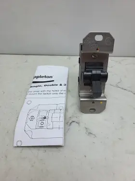 LAB21 EMERSON Appleton Toggle Switch Hazardous Amp #2
