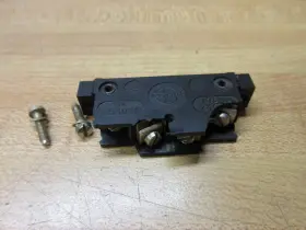 ES502E EUCHNER Switch Disconnect Chipped