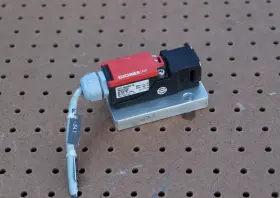 NP1-648AS-M EUCHNER Safety Switch