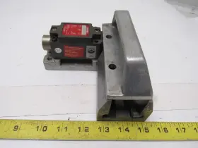 NZ1VZ-538 EUCHNER Safety Interlock Switch Door Handle