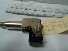 13720-39PS FCD Pressure Switch Cutout Contains Nos