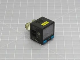 SPAB-B2R-G18-2P-M8 FESTO Pressure Sensor