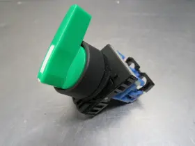 AR22WR-0 FUJI Electric Selector Switch Pos Momentary