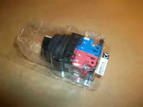 AR30PR-311B FUJI ELECTRIC Selector Switch