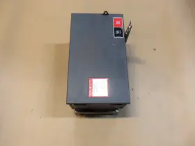 AC363R GE General Electric Ac Fused Bus Plug Amp