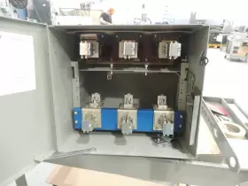 AC425RG GE Armor Clad Busway Switch Plug Amp #2