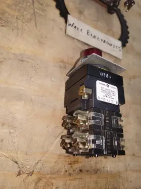 CR104PXG48 GE General Electric Pilot Light #2
