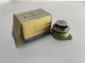 CR2940UA200A GE General Electric Pushbutton Switch Box Shelf #2