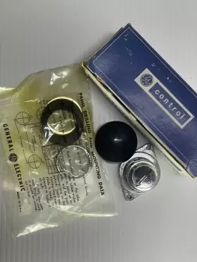 CR2940UK200B GE General Electric Mushroom Pushbutton Box Wear