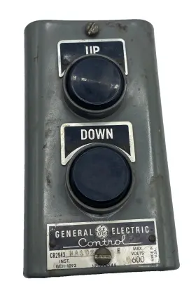 CR2943NA102E GE General Electric Up Down Push Station Crdb