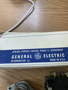 CR294OU201 GE General Electric Oiltight Light #2