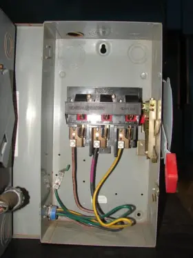 NP1578000B GE Disconnect Safety Switch Amp #3