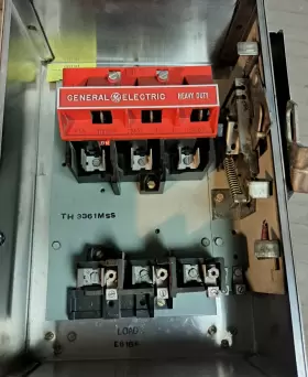TH3361MSS GE Nema Fused Safety Switch #2