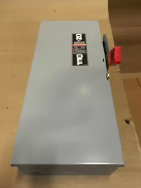 TH3363 GE Fused Phase Safety Switch Disconnect Ak Amp