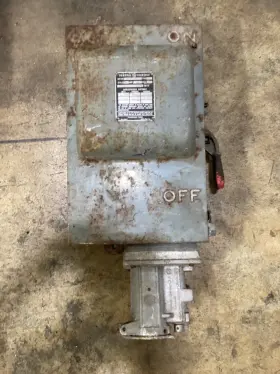 TR72362CH GE General Electric Disconnect Switch Receptacle