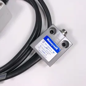14CE1-2 HONEYWEL Limit Switches #2