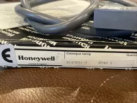 914CE31-3 HONEYWELL Limit Switch #2