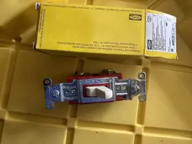 1221I HUBBELL Single Pole Toggle Switch #2