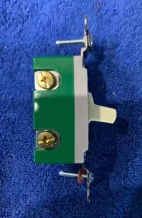 30321 HUBBELL Pole Single Circuit #3