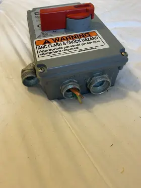 HBLDS3VFD HUBBELL Ac Enclosed Disconnect Switch #2