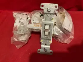 RS115ILWZ HUBBELL Toggle Light Switch Single Pole Amp