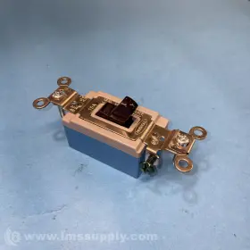 WS896 HUBBELL Toggle Switch Fnip