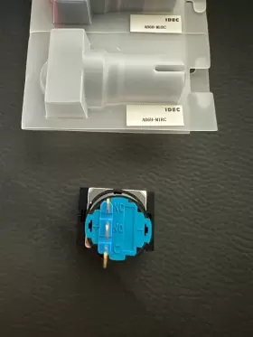 AB6H-M1RC IDEC Pushbutton Momentary #3