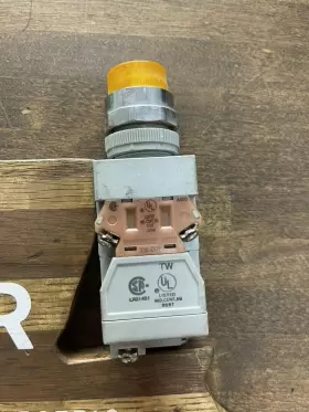 ALW212611-R IDEC Alw Pushbutton Switch Transformer #2