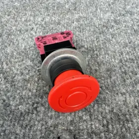 AVW401R IDEC Emergency Pushbutton Switch