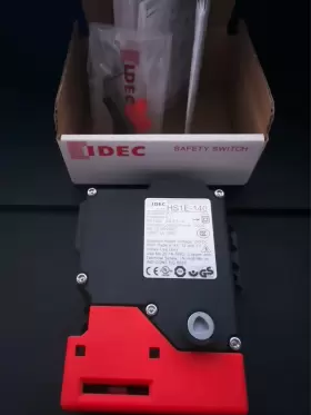 HS1E-140KR IDEC Solenoid Locking Safety Switch Manual #2