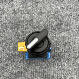 HW1S-2LF10 IDEC Selector Switch Position Knob Contact #3