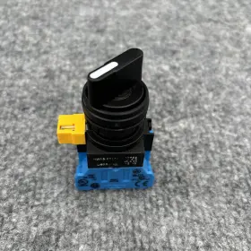 HW1S-2LF10 IDEC Selector Switch Position Knob Contact