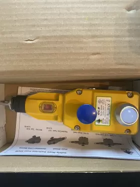 142057A IDEM Safety Switches Gls Rope Switch #2