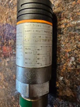PN7202 IFM Digital Programmable Pressure Switch Dual Bar #2