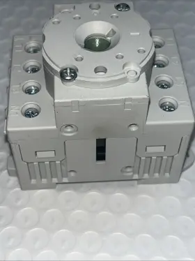 PE69-4040 IMO Ac Enclosed Disconnect Switch Inside #3