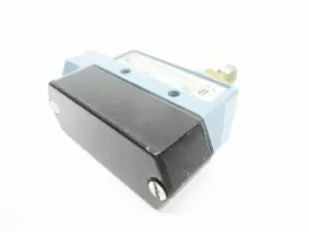 KNOX090029029-BZE6-2RQ81 INDUSTRIAL MRO Micro Switch Nsnp #3