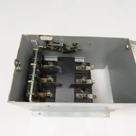BOSI4351 ITE SIEMENS Pole Phase Bd Switch Plug Bus Tap #3