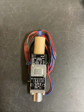 232P43C6BHNR ITT Pressure Switch Nos