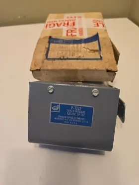 P-7222 JOHNSON SERVICE CO Duplex Pressure Electric Switch Nos