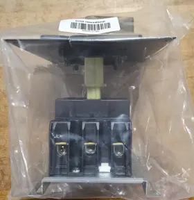 P3-100 KLOCKNER MOELLER Disconnect Switch Handle #2