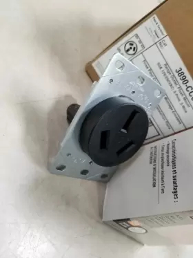 3890CC6 LEGRAND Flush Mount Outlet Pole #2