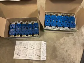5362-SBU LEVITON Box Duplex Receptacle