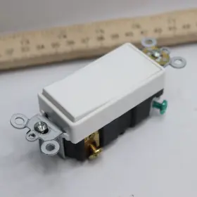 5655-2W LEVITON Decora Single Pole Rocker Switch Box #3