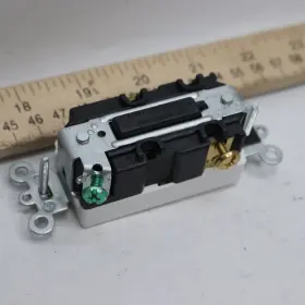 5655-2W LEVITON Decora Single Pole Rocker Switch Box