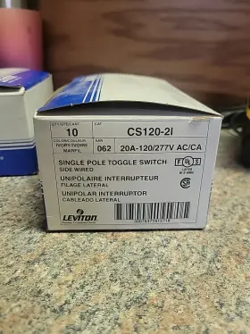 CS120-21 LEVITON Box Single Pole Toggle Switch