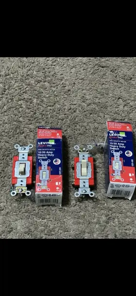 R51-01221-20I LEVITON Toggle Switch Single Pole