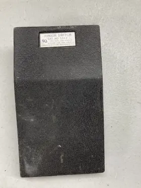 124S LINEMASTER Junior Switch Footswitch