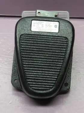 870M LINEMASTER Clipper Switch