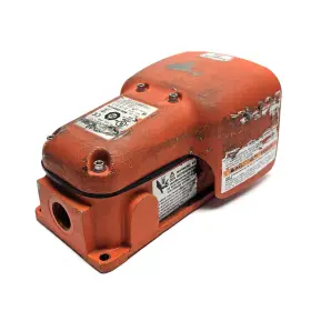 936-SWHC4 LINEMASTER SWITCH Atlas Guard Cast Spdt #2