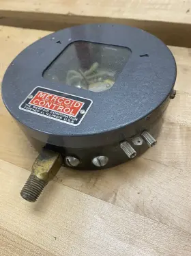 DA-31-153 MERCOID CONTROL Bourdon Tube Mercury Pressure Ac